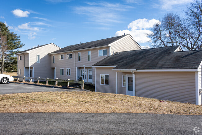 Building 01 - Brookside Village Apartments