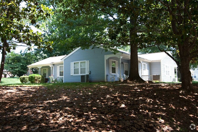 Primary Photo - Fairmarket Plaza Apartments