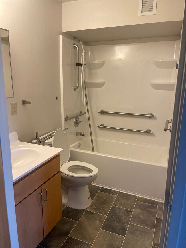 Wilder Square Apartments Saint Paul, Minnesota 7 units available