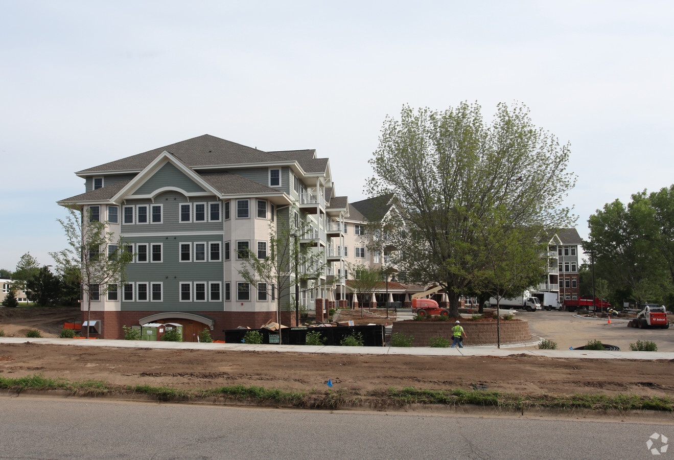 Photo - Applewood Pointe of Bloomington at Southtown Apartments