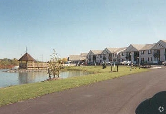 Primary Photo - Colonial Village Apartments