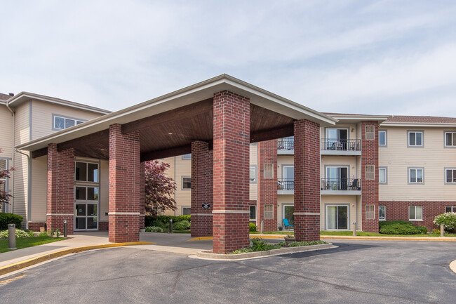 Front Entrance - Prairie Ridge Senior Rental