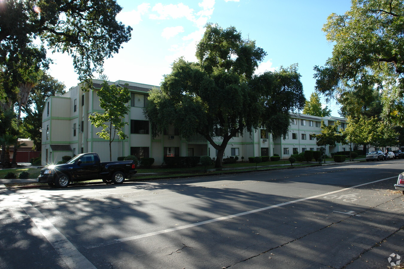 Bidwell Oaks Apartments - Bidwell Oaks Apartments