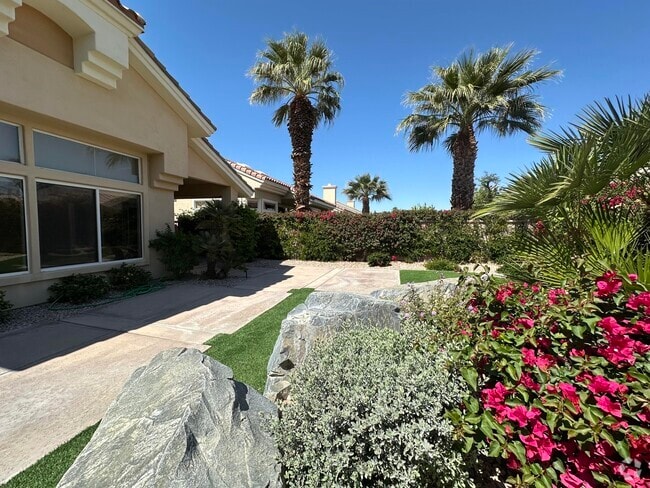 Building Photo - 78284 Rainbow Dr Rental