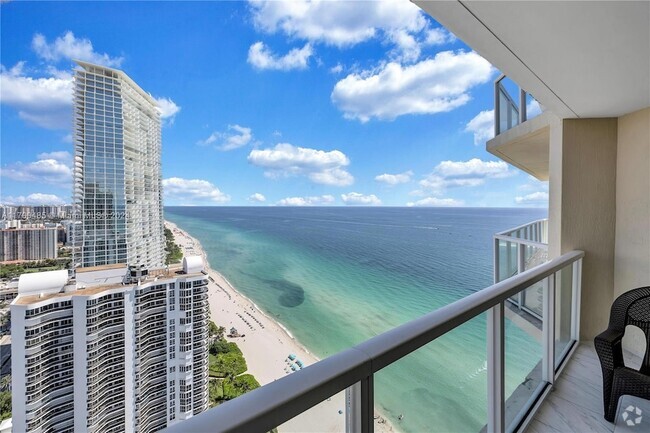 Building Photo - 16699 Collins Ave Rental