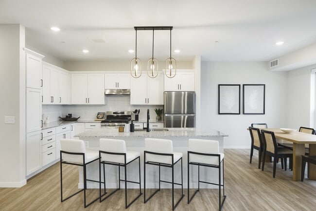 Building Photo - Risor of Blaine Rental