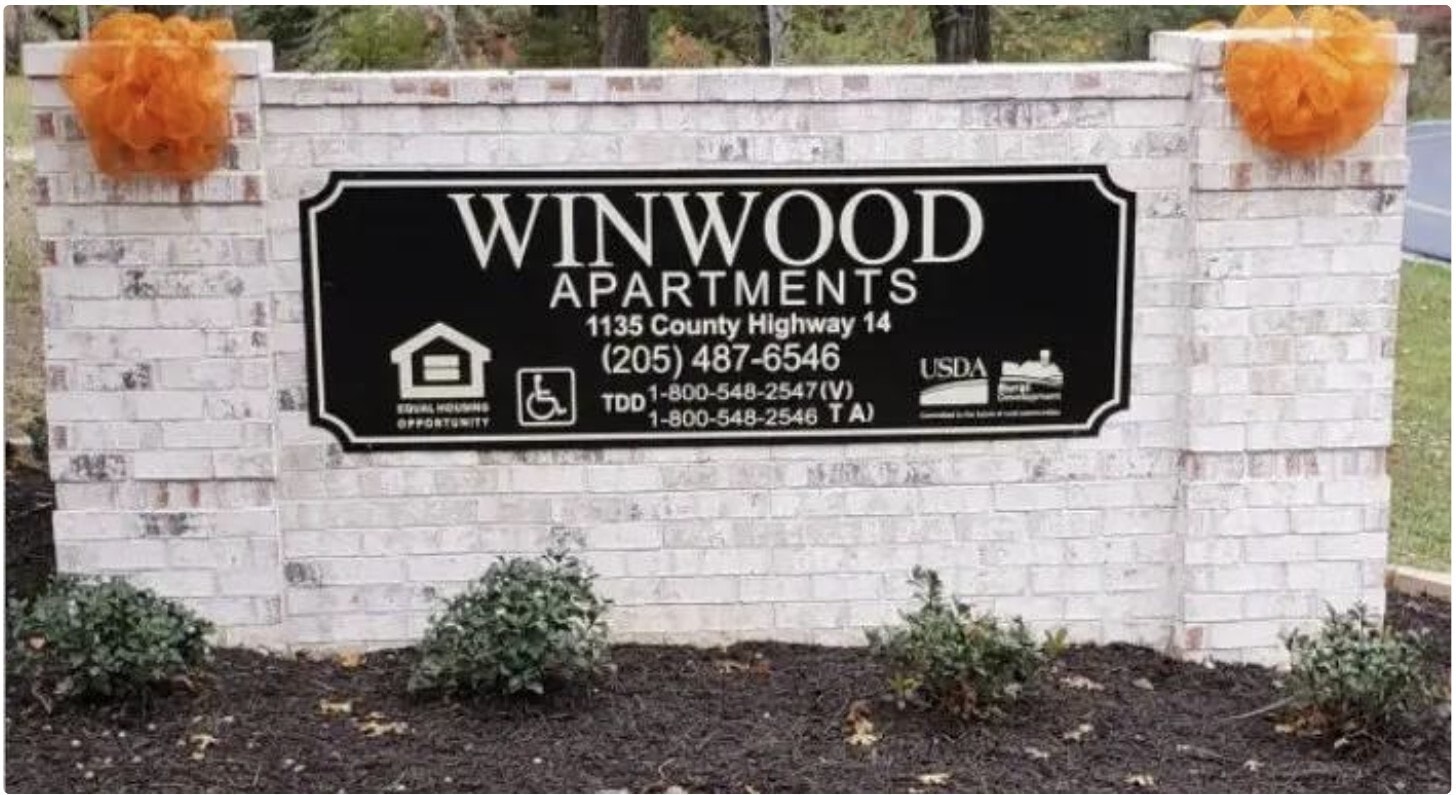 Winwood Manor - Winwood Manor Apartments