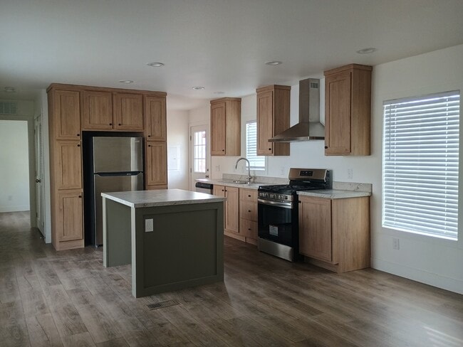Building Photo - 4388 E Lake Mead Blvd Rental