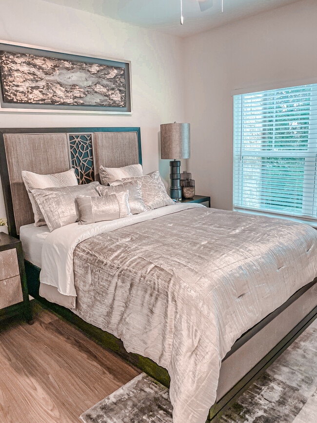 Avanti Legacy Valor Heights SENIOR LIVING Apartments McAllen, Texas