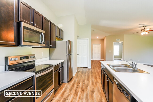 Building Photo - 3208 6th St SW Rental