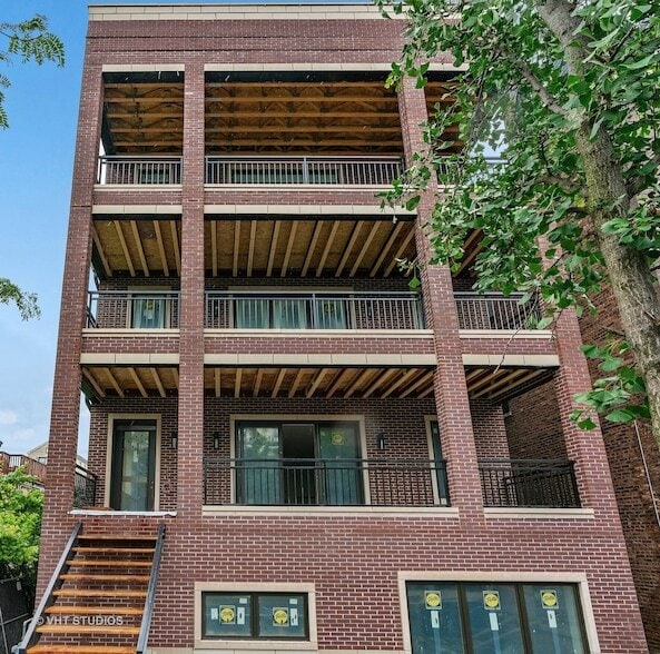 Photo - 1235 N Greenview Ave Condo