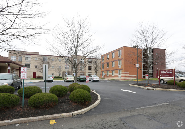 Photo - Evelyn and Daniel Tabas House Apartments