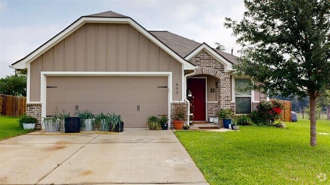 Building Photo - 803 Meadow Brook Dr Rental