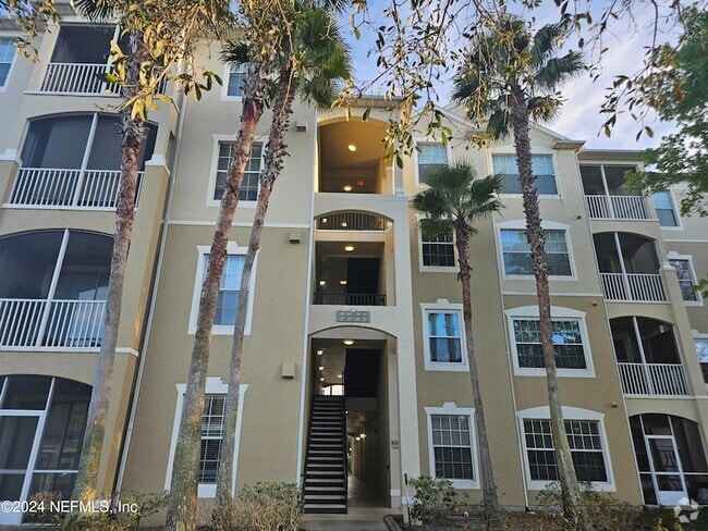 Building Photo - 7801 Point Meadows Dr Rental
