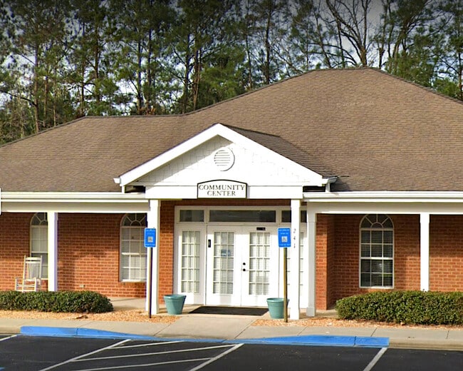 Windsor Lake Senior Apartments Thomasville, 2 units