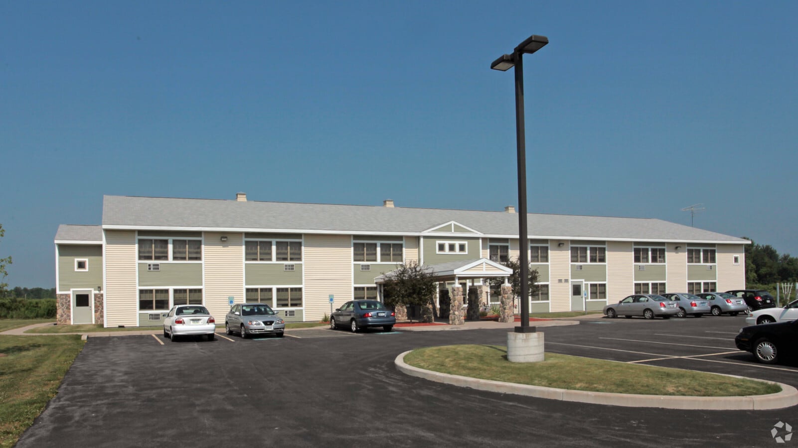 Photo - Lucille Manor Apartments