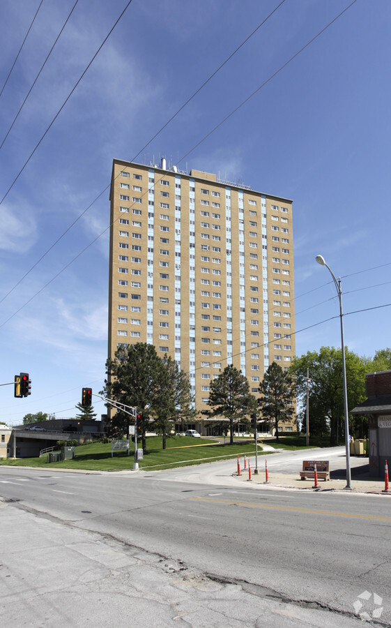 Photo - Elmwood Tower Apartments