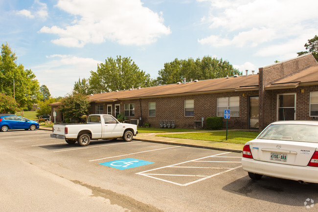 Primary Photo - Catoosa Gardens Rental