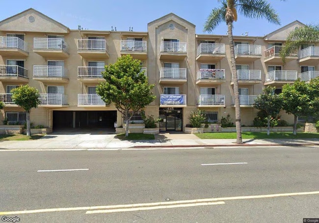 Building Photo - Redondo Plaza (Seniors Only 62+)