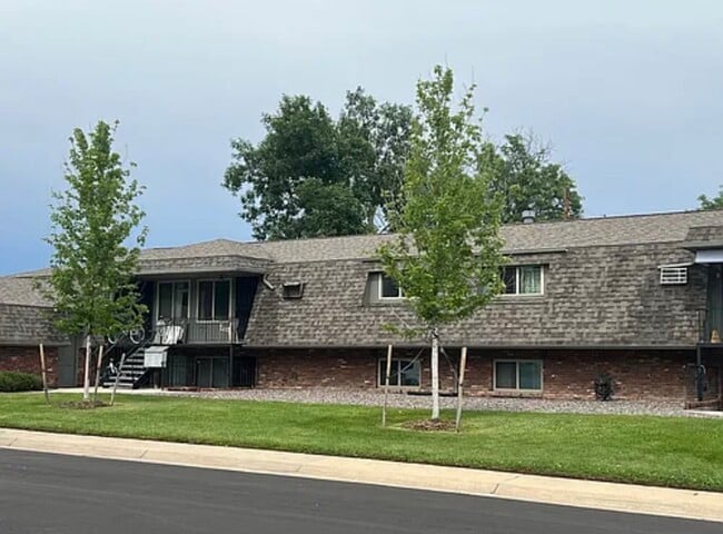 Building Photo - Cedar Crest Apartments