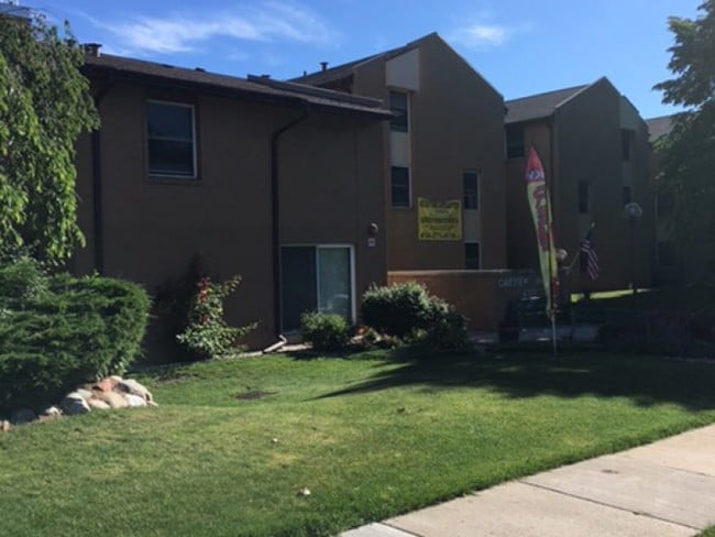 Photo - Oakview Manor Apartments