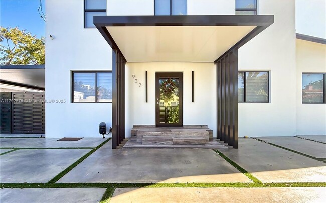 Photo - 927 SW 18th Ave Rental