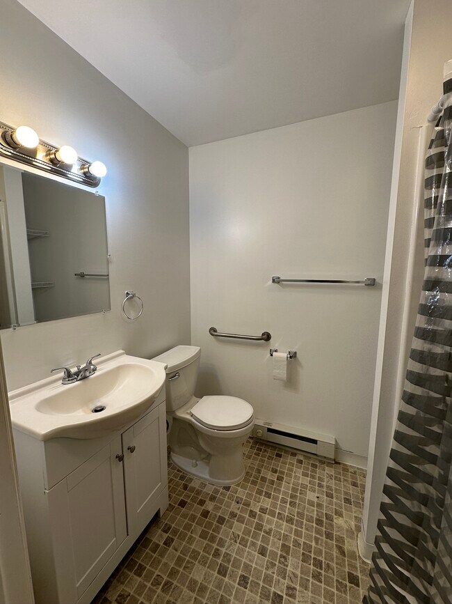 1305 Wayne Ave Apartments Indiana, Pennsylvania 32 units available