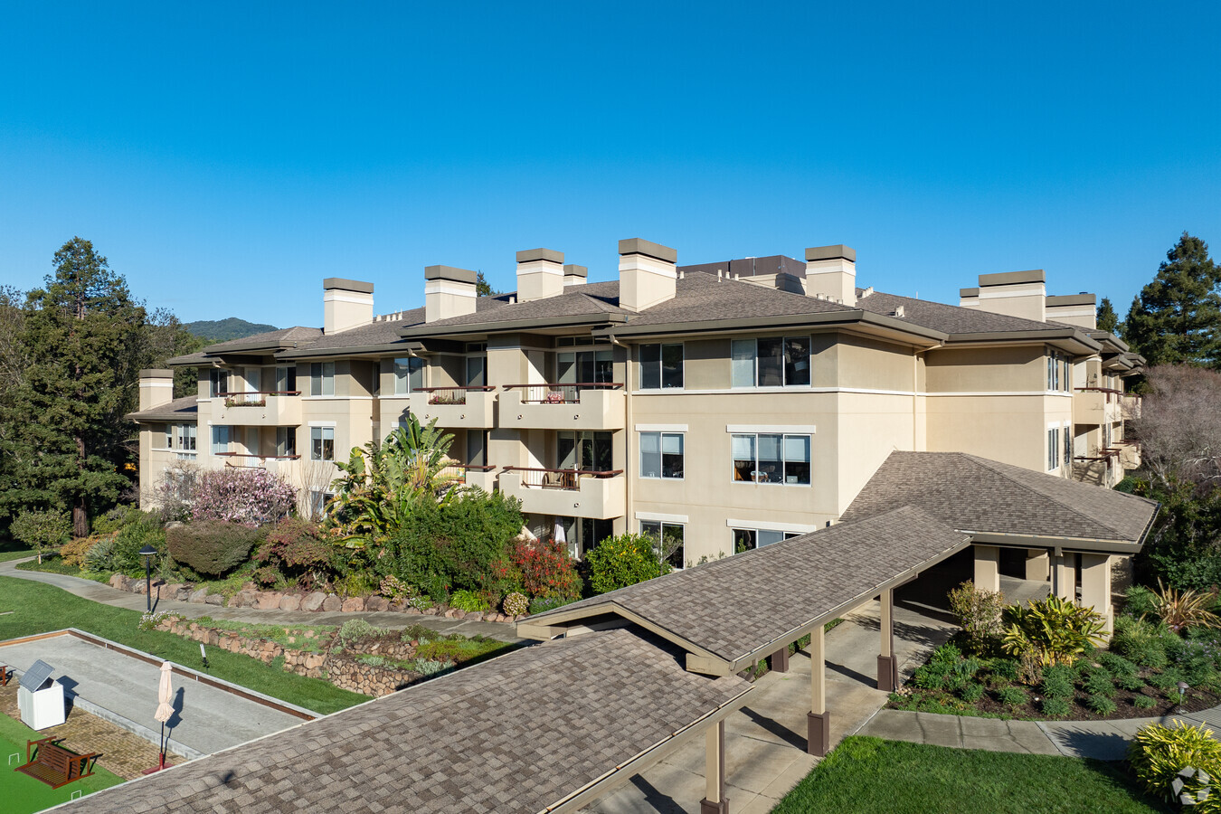 Primary - Smith Ranch Homes Apartments