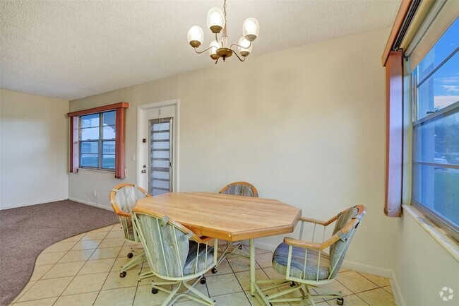 Building Photo - 324 Farnham P Rental