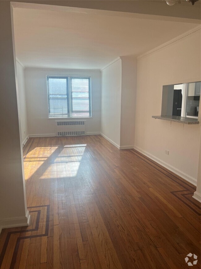 Building Photo - 37-27 86th St Rental