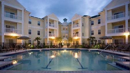 Royal Palms Senior Pool - Royal Palms Senior Rental