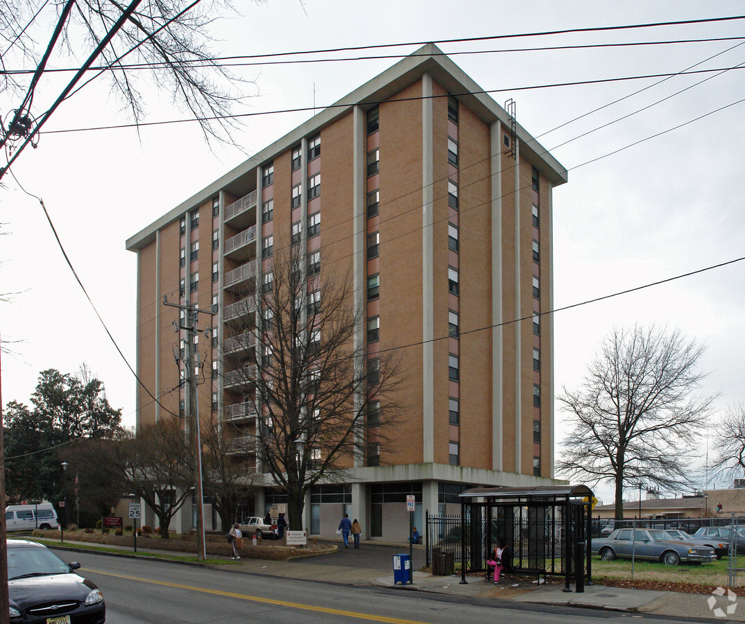 Sycamore Tower - Sycamore Tower Apartments