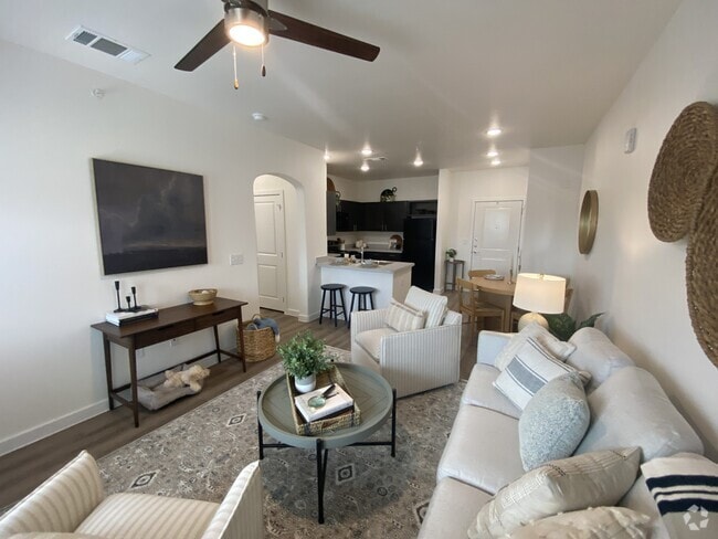Building Photo - Country Club Village Rental