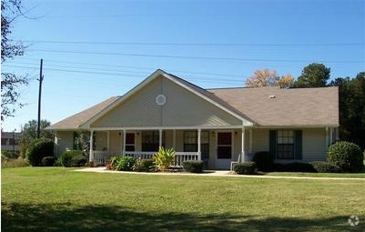 Primary Photo - McCormick Manor Apartments