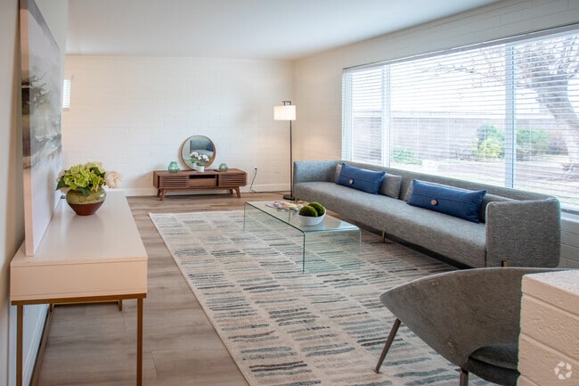 Interior Photo - Phoenix Manor