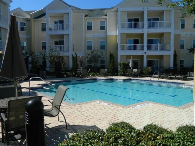 Royal Palms Senior Pool - Royal Palms Senior Rental