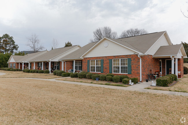 Photo - Bailey Springs Apartments