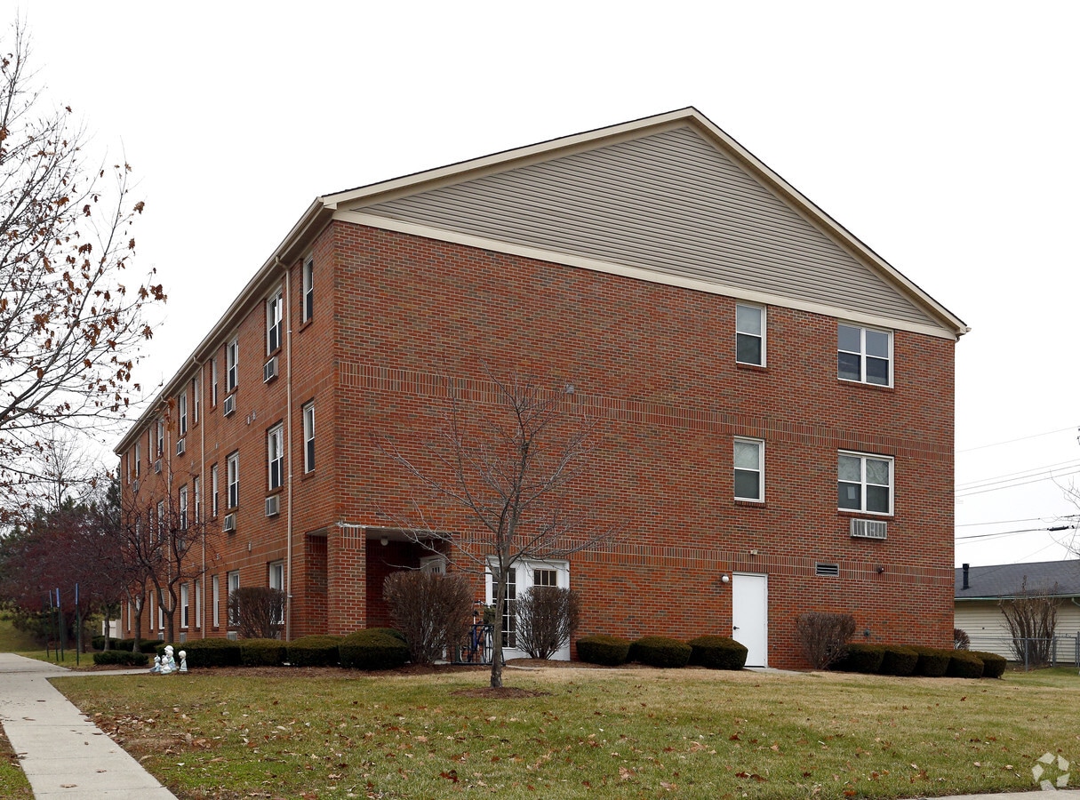 Calvary Plaza Affordable Housing Apartments Muncie, Indiana 2