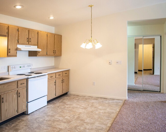 Big Hill Regency House (for ages 55 & older) Apartments Sturgeon Bay