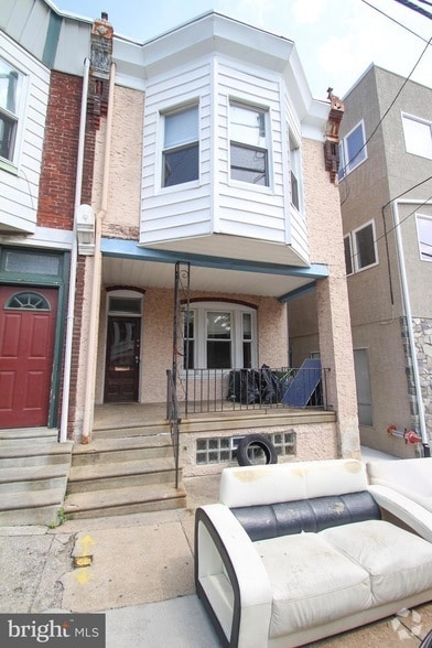 Building Photo - 5269 Ridge Ave Rental