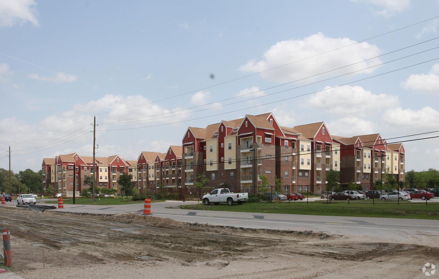 Photo - Orchard Park at Willowbrook Apartments