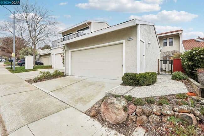 Building Photo - 1095 Camino Verde Cir Rental