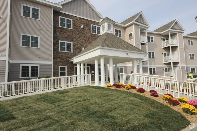 Building Photo - Regency Village Rental