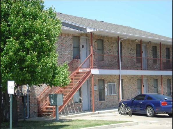 Primary Photo - Lone Star Senior Rental