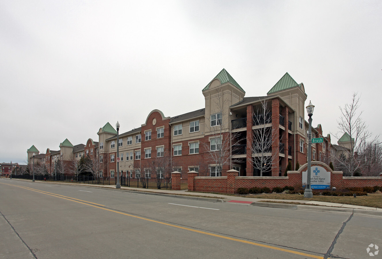 Photo - Brush Park Manor Paradise Valley Apartments