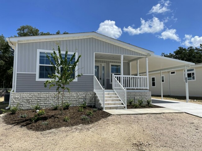 Building Photo - Crystal Lake - Zephyrhills-A 55+ Community Rental