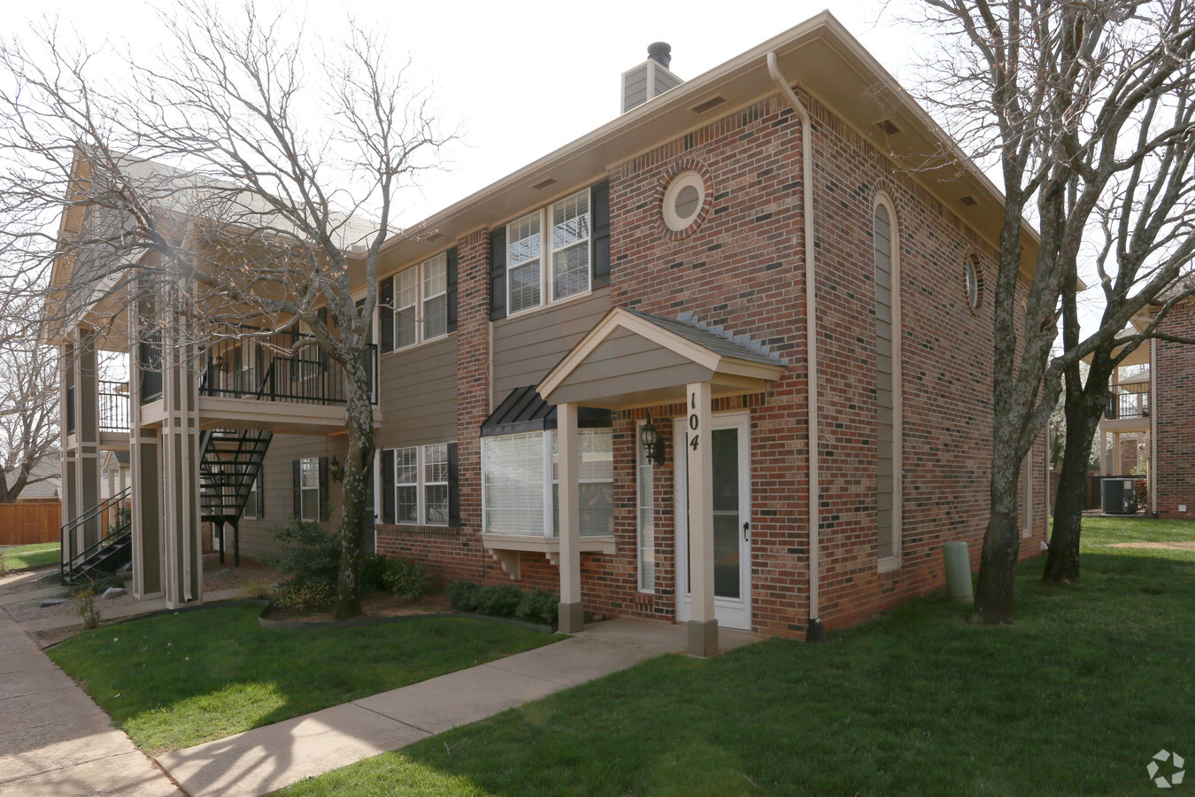 Laurel Springs - Laurel Springs Apartments