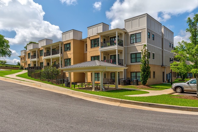 Building Photo - Silver Lakes Rental