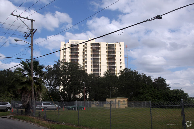 Building Photo - Aqua Apartments