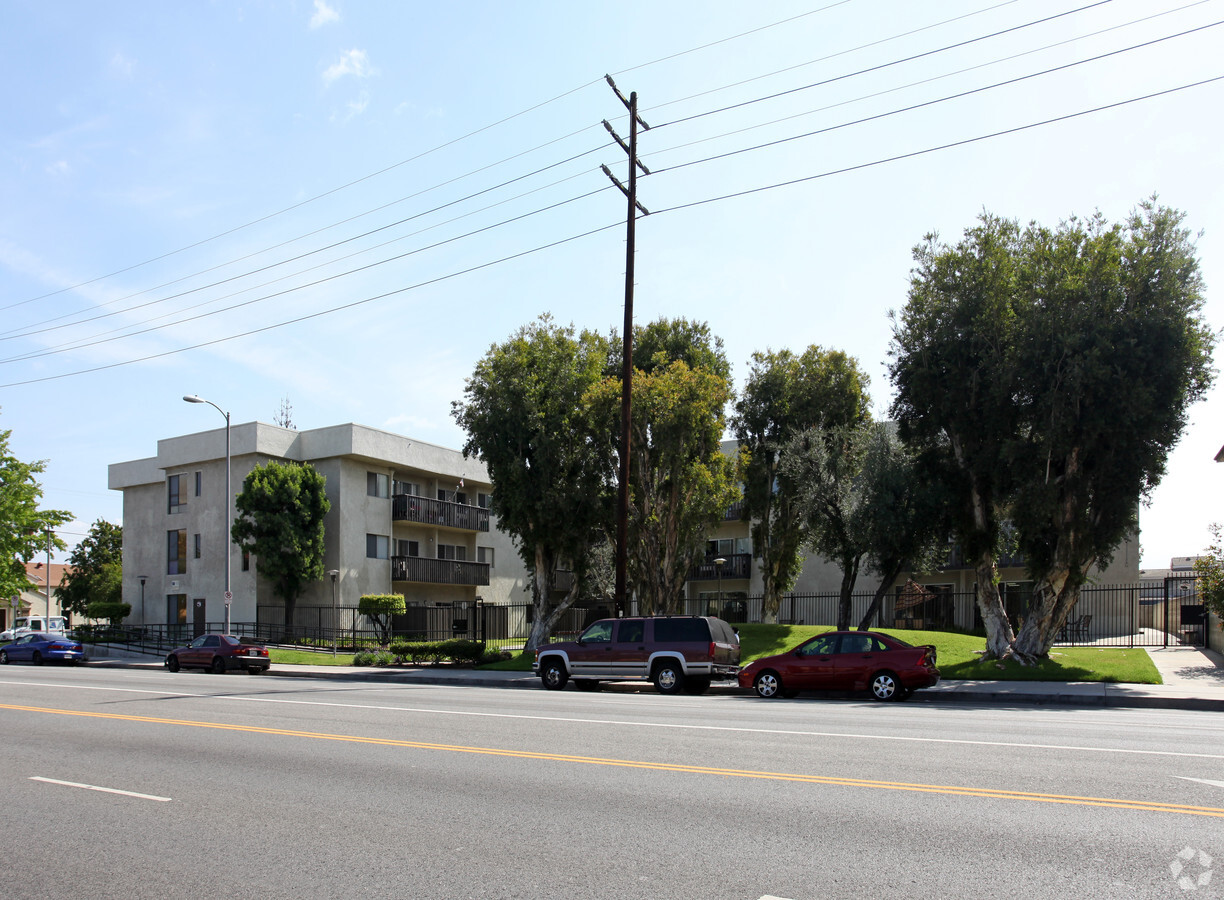 Photo - Reseda East Senior Citizens Apartments